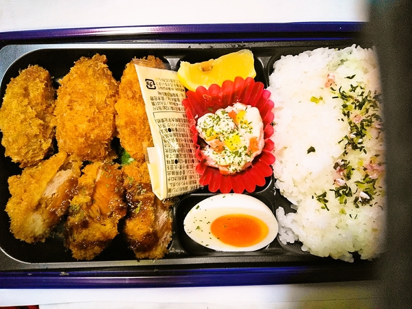 牡蠣フライヒレカツ弁当