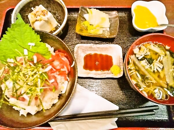 海鮮丼ランチ