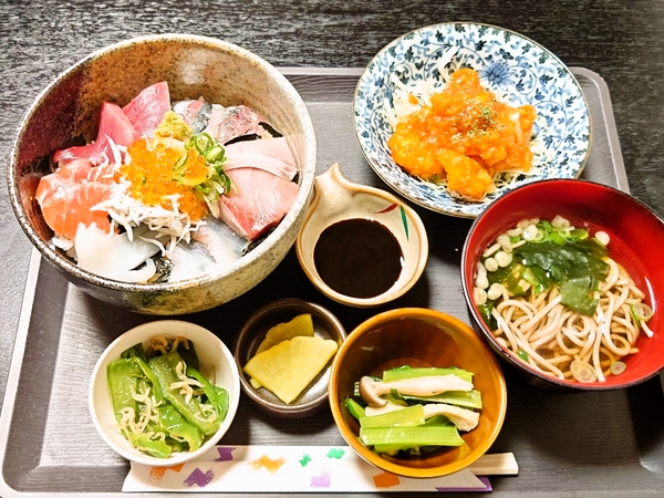 ふじ田＠京都・綾部の海鮮丼とエビチリ定食