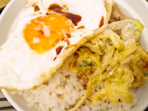 目玉焼きのっけ丼