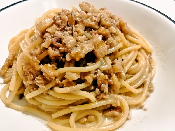 クルミとアンチョビのパスタ