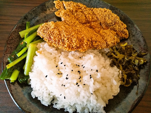 台湾ジーパイプレート