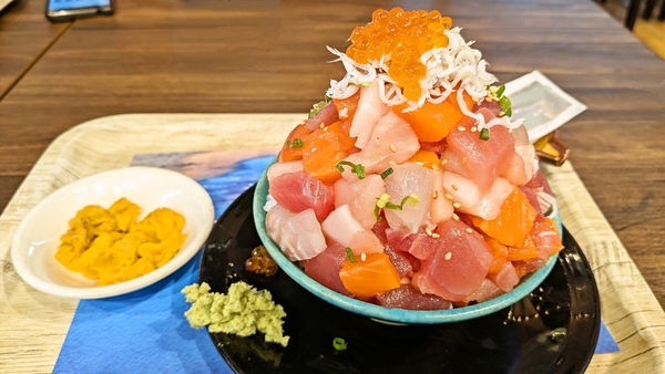 海鮮丼