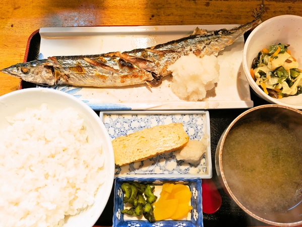 秋刀魚定食