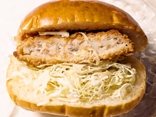 生姜メンチカツバーガー