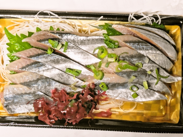 秋刀魚刺身