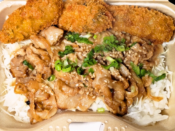 生姜焼きと牡蠣フライ弁当