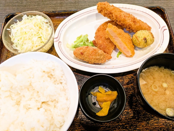 フライ盛合せ定食