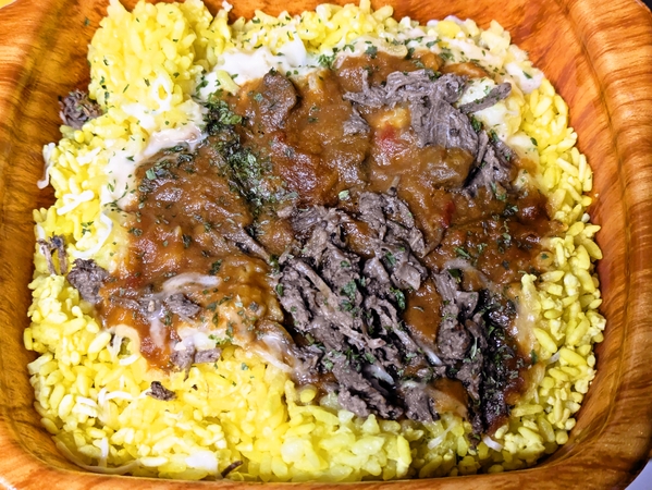 牛すね肉のデミソースライス