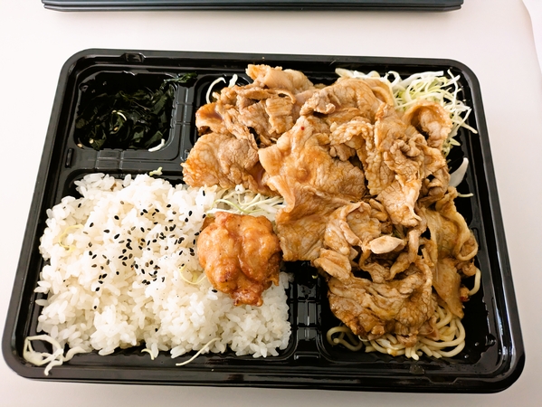 肉まみれ弁当
