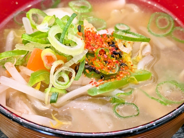 野菜たっぷりの豚汁