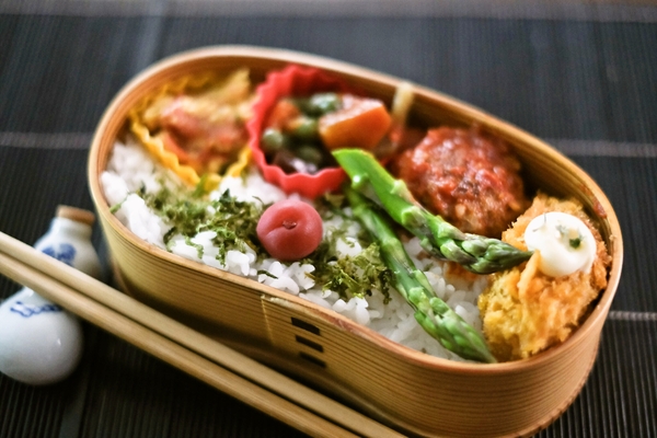 ハンバーグカキフライ弁当