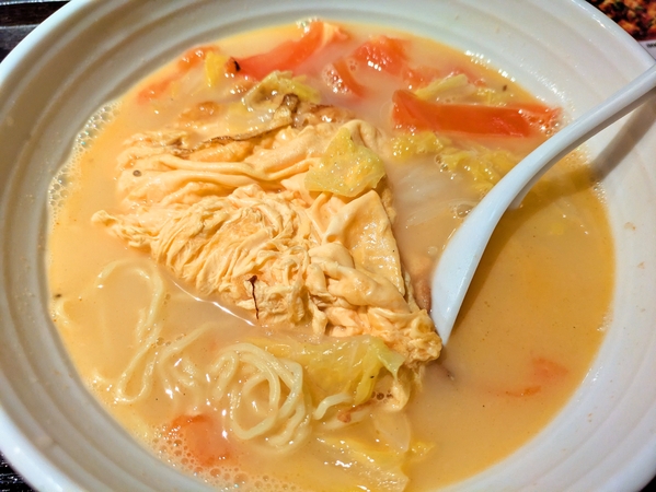 玉子とトマト麺