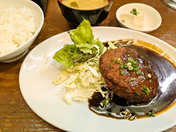 ハンバーグ定食
