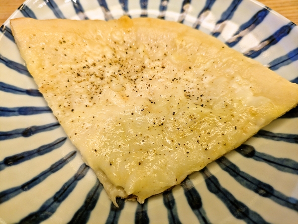 胡椒でアクセントピザ