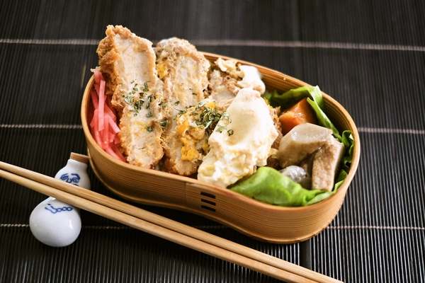 かつ丼根菜弁当