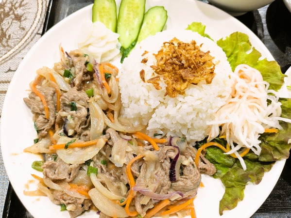 ベトナム風牛焼肉プレート