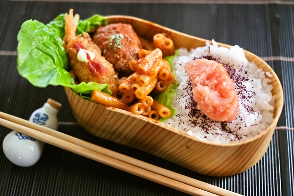 海老フライマカロニハンバーグ弁当