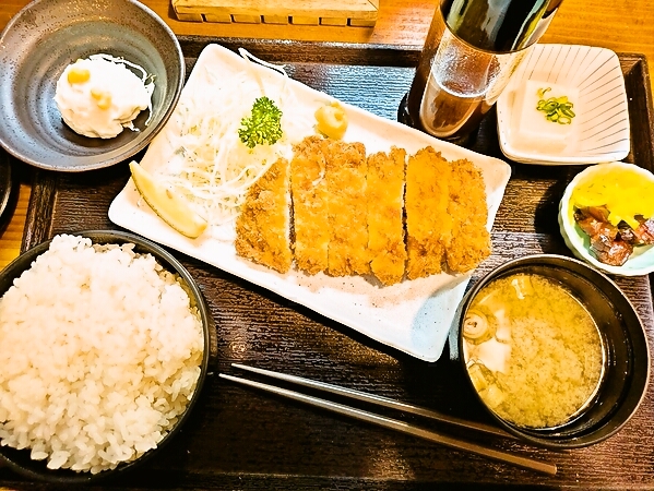 チキンカツ定食