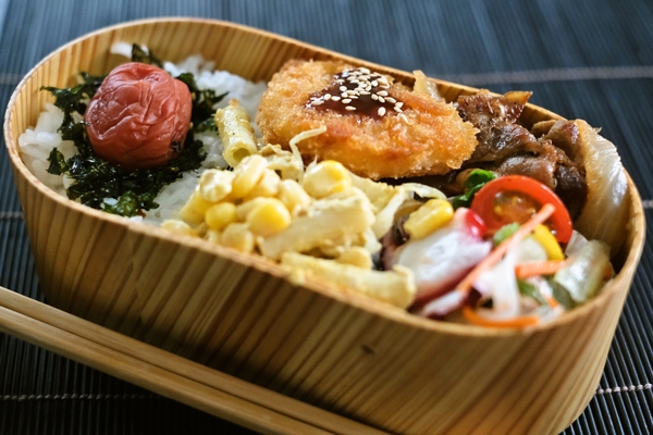 ツナコーンカレーマヨマカロニ弁当