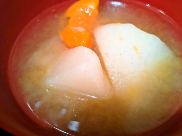 大振り大根の味噌汁