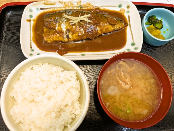 鯖味噌煮定食