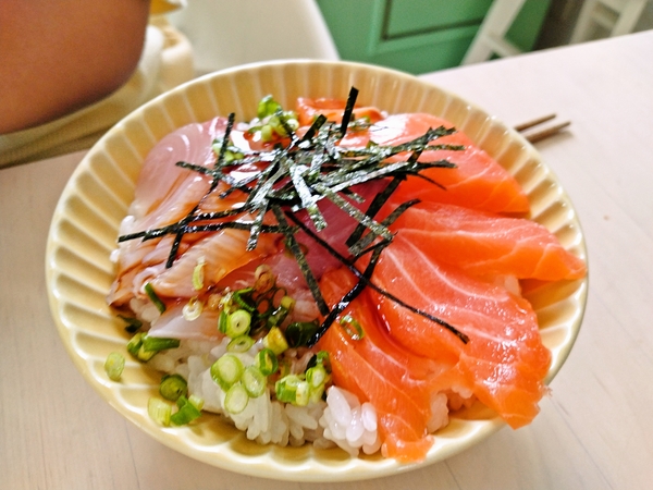 刺身丼ぶり