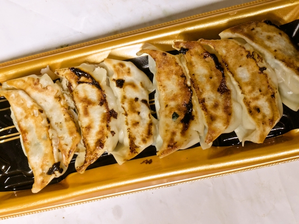 8連餃子