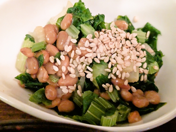 セロリ胡麻納豆