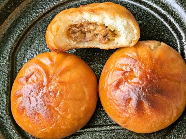 揚げ肉まん