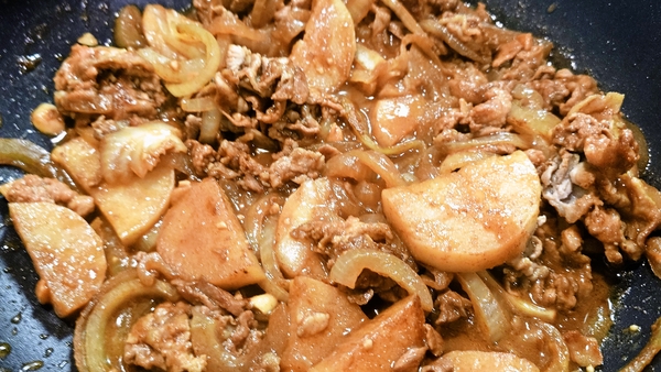 豚こまと長芋のカレーバター醤油煮
