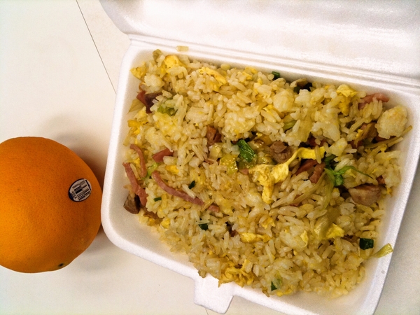 たんなるチャーハンも、たしかに美味しそうに見えますね。