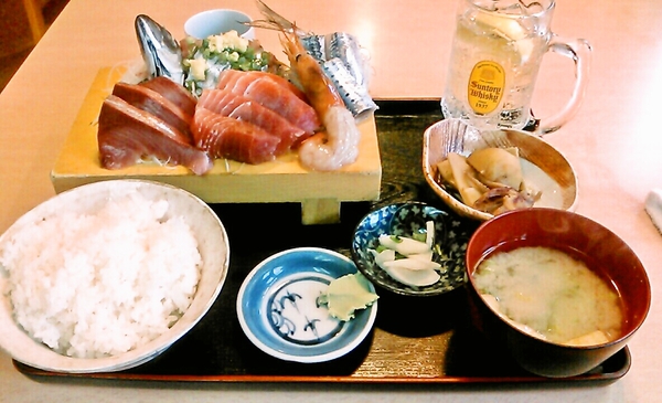 花いちの刺身定食