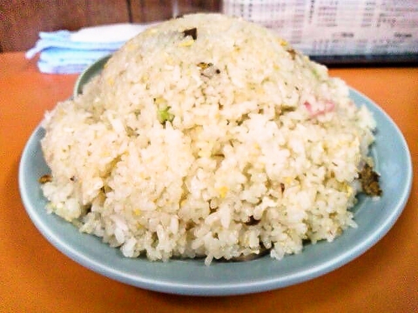光栄軒　チャーハン大盛り（4合飯）　750円