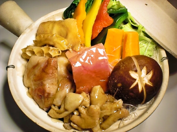 マカオの肉鍋「タッチョ」日本初のマカオ料理店、恵比寿のラザロにて。