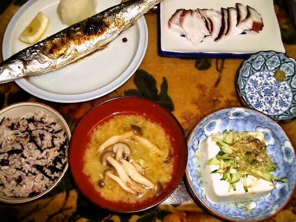 9/2の夕食　お初物のサンマです(^-^)v