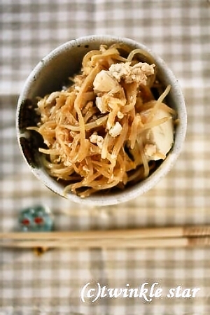 もやし切り干しすき焼き丼