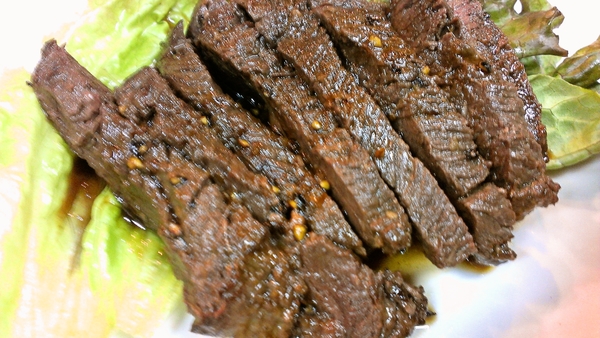 鯨ステーキ　(^^)/