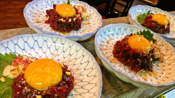 鯨のユッケ