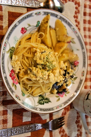 簡単で栄養満点！愛情入り食べ応え◎のきのこパスタ