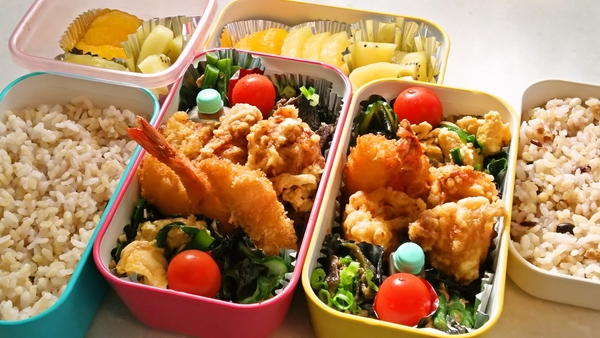 今日のお弁当♪  高校生の娘たちに。