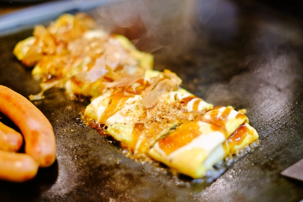 とんぺい焼きやさかい。