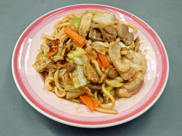 ホルモン焼きうどん