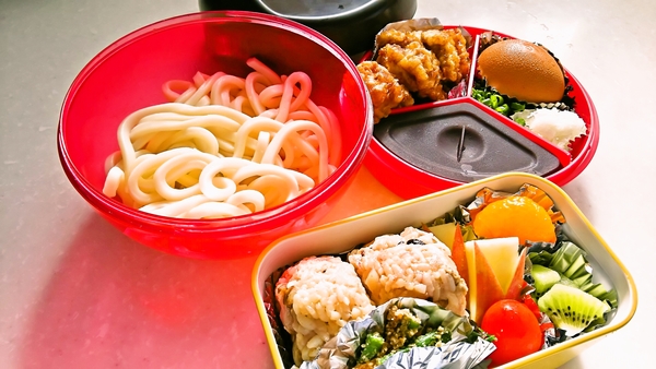 今日のお弁当♪  高校生の娘たちに。
