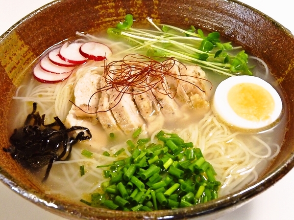 蒸し鶏の冷やし塩そうめん