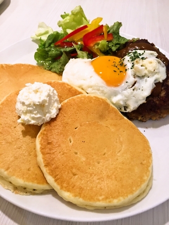 ロコモコパンケーキ