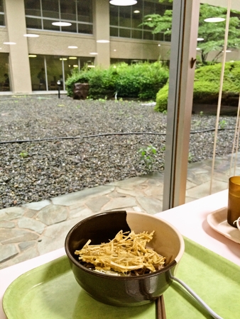 N⚪︎K社食のゴボ天そば