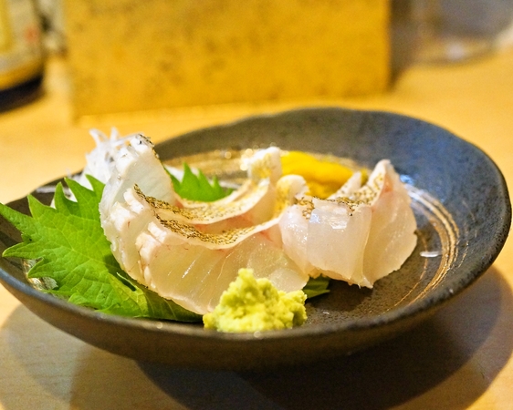 黄はた刺（432円）徳多和良＠北千住