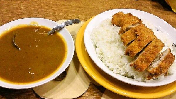 札幌・カリーハウスコロンボのカツカレー（ビッグ）950円