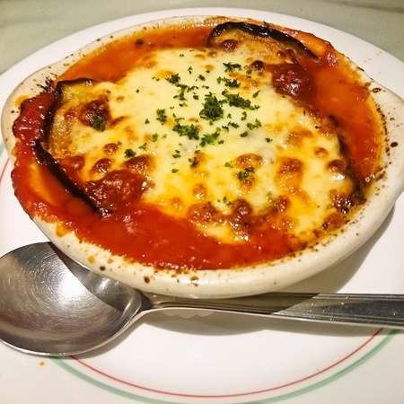イタリア料理　タベルナ・マンマ